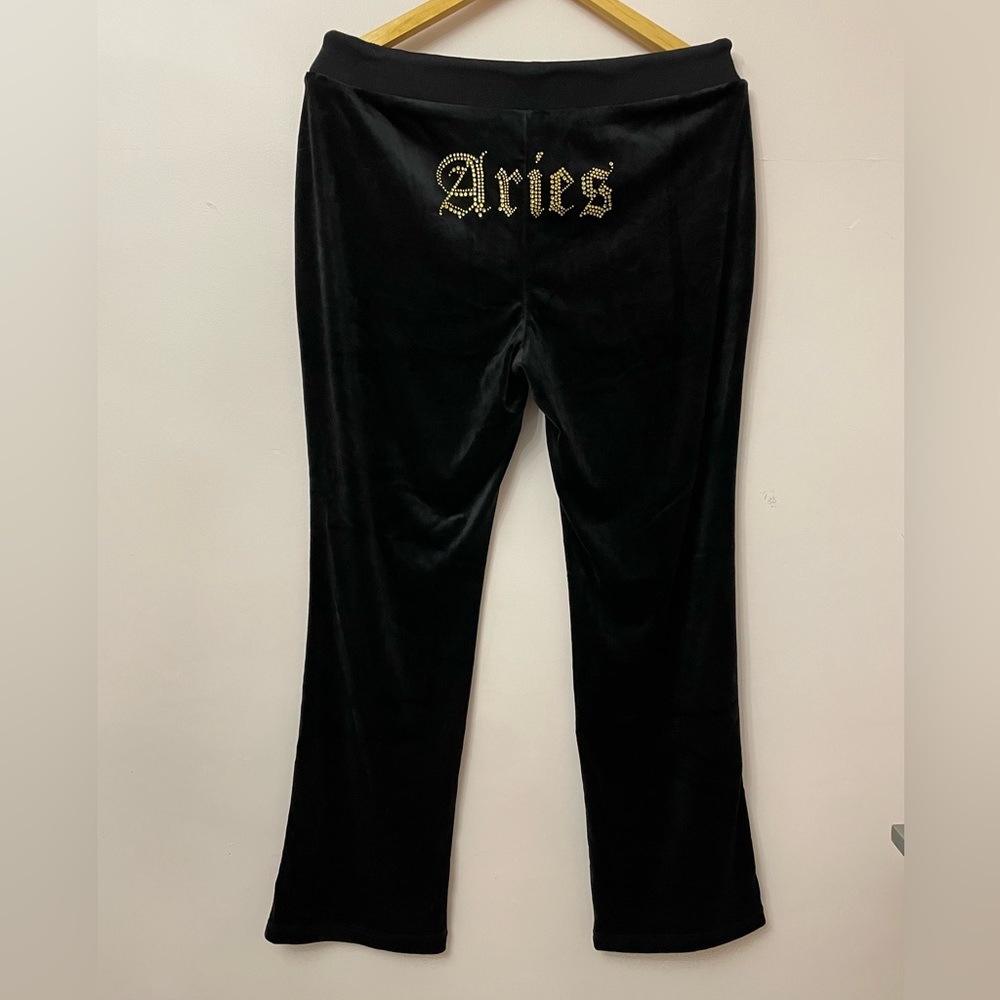 NWOT Juicy couture black velour pants size Large Aries - Picture 1 of 5